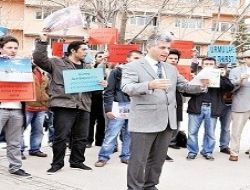 İranlı öğrenciler Başkent'te eylem yaptı