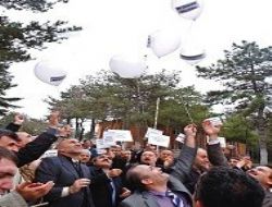Balonlu protesto