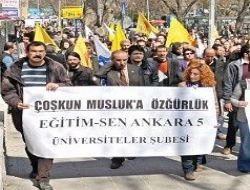 Eğitim-Sen'ciler üyeleri için eylem yaptılar