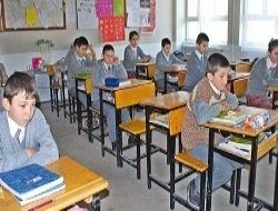 Okul sıralarına bel desteği şart