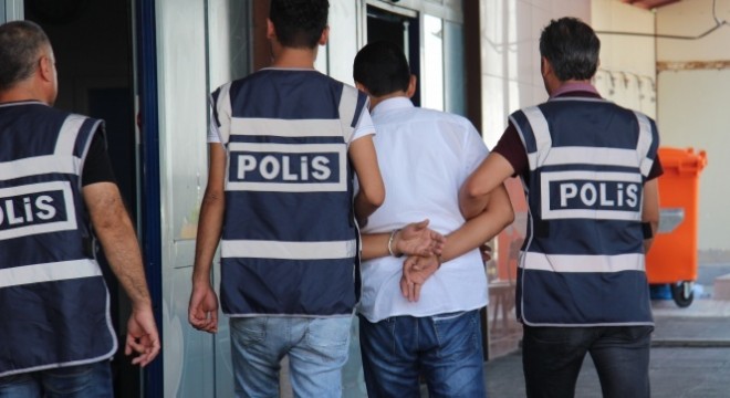 25 rütbeli jandarmaya 'ByLock' gözaltısı