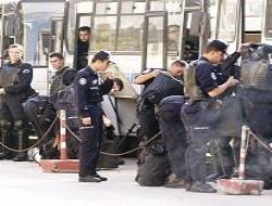 Polis alarma geçti