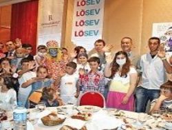 LÖSEV'den lösemili çocuklara iftar yemeği
