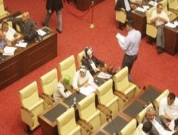 İlk kez meclis sıralarında