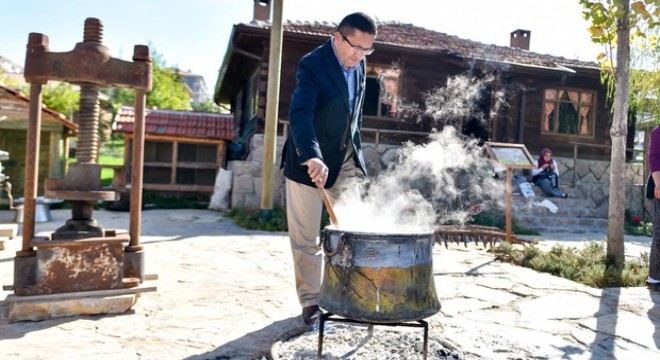 Başkan Tiryaki aşure kaynattı