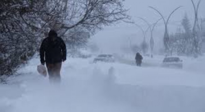 Doğu Anadolu'da Soğuk ve Kar Ulaşımı Aksattı