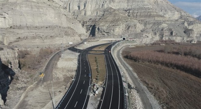 Doğu ve Güneydoğu Anadolu'yu Karadeniz'e bağlayan Pirinkayalar Tüneli açılıyor