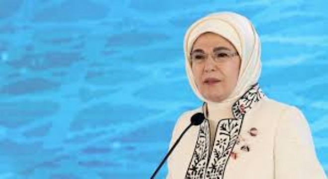 Emine Erdoğan:Tüm Öğretmenlerimizin Gününü Kutluyorum