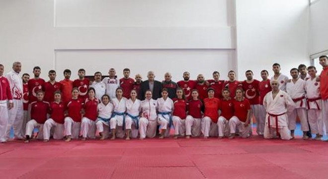 Kamp merkezi Ankara