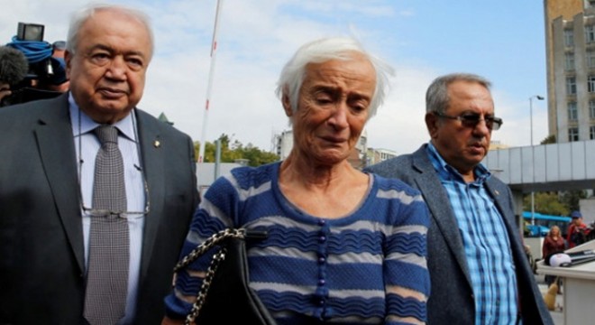 Olcay Baykal: Cumhurbaşkanı Erdoğan, Baykal'ın başında dua okudu