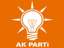 AKP açılımlarla unutturuyor